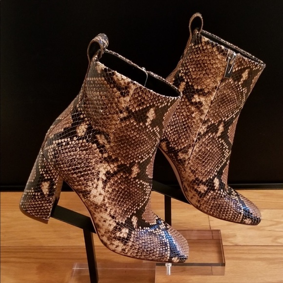 New Via Spiga Lana Snakeskin Booties - Picture 6 of 6